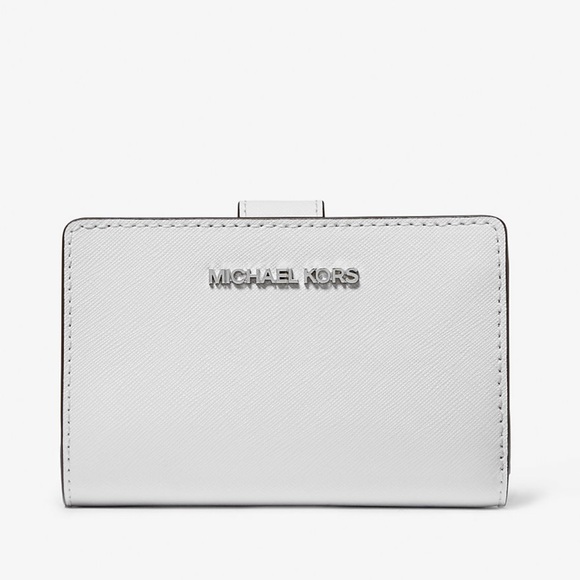 Michael Kors Medium Saffiano Leather Bifold Wallet
Optic White
NWT - Picture 1 of 16